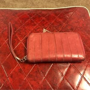 Vintage Hobo Zip Around Honor Wallet/Wristlet